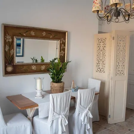 Beautiful House For 3 People With Amazing View Πάρος