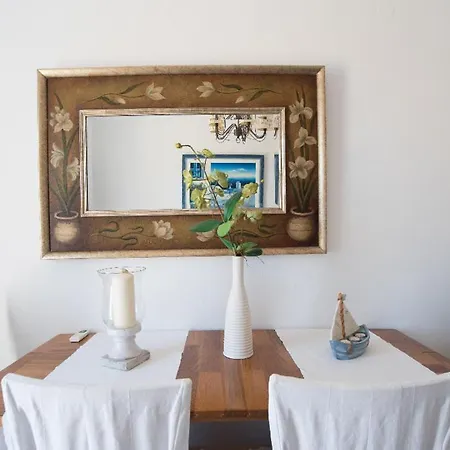 Beautiful House For 3 People With Amazing View Πάρος